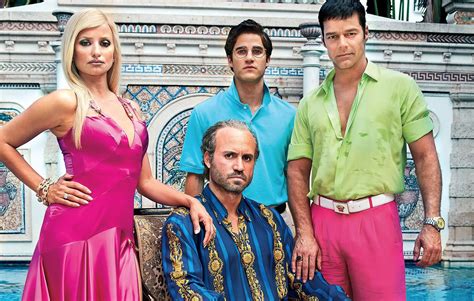 el asesinato de versace serie descargar|American Crime Story: El asesinato de Gianni Versace.